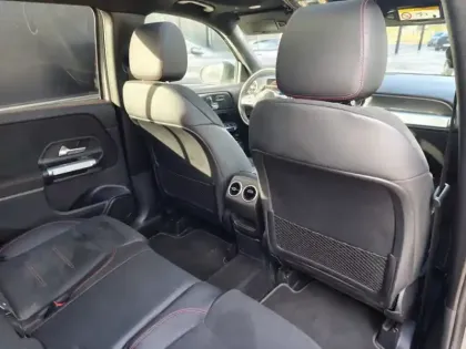 Photo 16 Mercedes GLB 200 d AMG Line