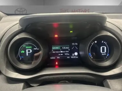 Photo 17 Toyota Yaris Hybride 1.5 HYBRID 116H DESIGN AUTO 2WD