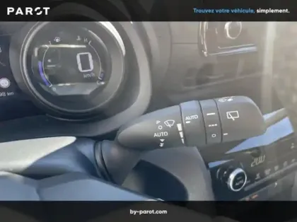 Photo 17 Toyota Yaris 116h Dynamic MY22