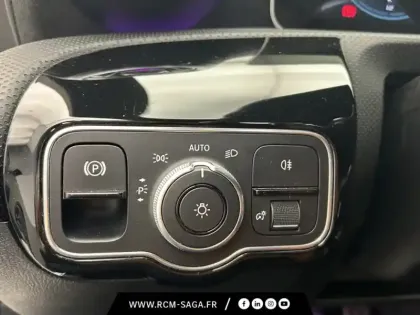 Photo 20 Mercedes Classe A 180 d AMG Line