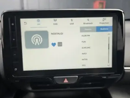 Photo 15 Toyota Yaris Hybride 1.5 HYBRID 116H DESIGN