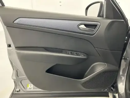 Photo 10 Renault Arkana 1.3 TCe mild hybrid 140ch Evolution EDC