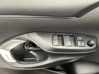 Photo 14 Toyota Yaris Hybride 116h Design