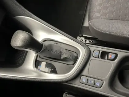 Photo 12 Toyota Yaris Hybride 116h Design