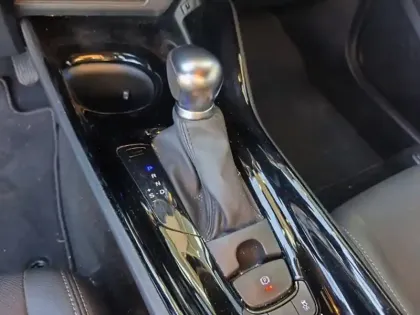 Photo 15 Toyota C-HR 2.0 Hybride 184 Design Ultimate ch