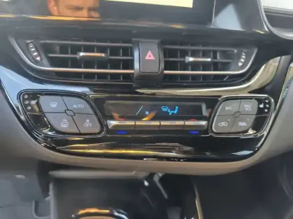 Photo 7 Toyota C-HR 2.0 Hybride 184 Design Ultimate ch