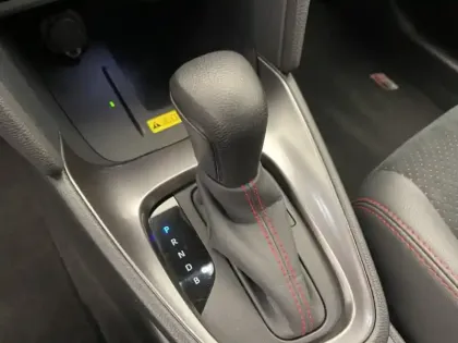 Photo 19 Toyota Yaris Hybride 1.5 HYBRID 130H GR SPORT Techno