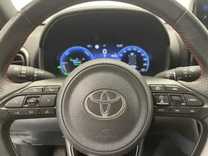 Photo 17 Toyota Yaris Hybride 1.5 HYBRID 130H GR SPORT Techno