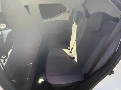 Photo 10 Toyota Aygo 1.0 VVT-i x-play x-app x-shift