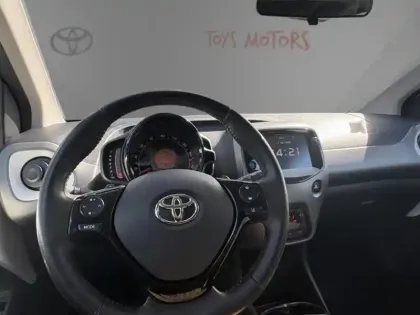 Photo 8 Toyota Aygo 1.0 VVT-i x-play x-app x-shift