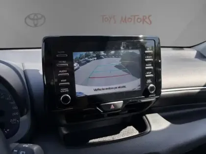 Photo 13 Toyota Yaris Hybride 116h Dynamic Business Beyond Zer