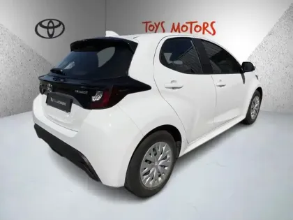 Photo 6 Toyota Yaris Hybride 116h Dynamic Business Beyond Zer