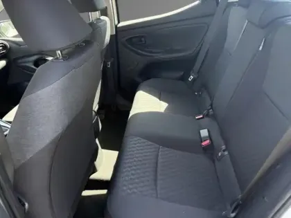 Photo 10 Toyota Yaris Hybride 116h Dynamic Business Beyond Zer