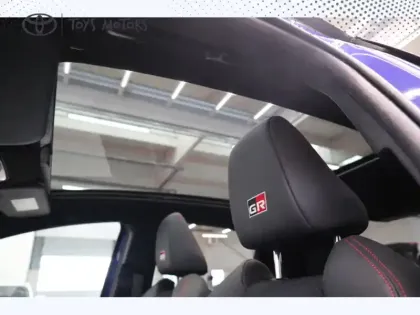 Photo 18 Toyota Yaris Hybride 130h GR SPORT Pano Techno