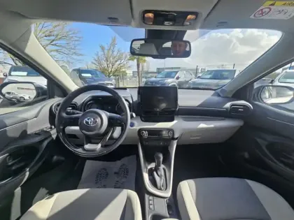 Photo 10 Toyota Yaris Hybride 116h Iconic