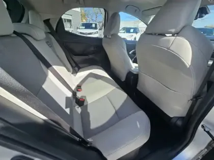 Photo 12 Toyota Yaris Hybride 116h Iconic