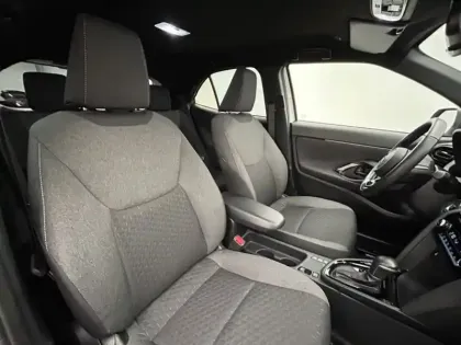 Photo 23 Toyota Yaris Hybride 1.5 HYBRID 130H DESIGN / PACK CARGO