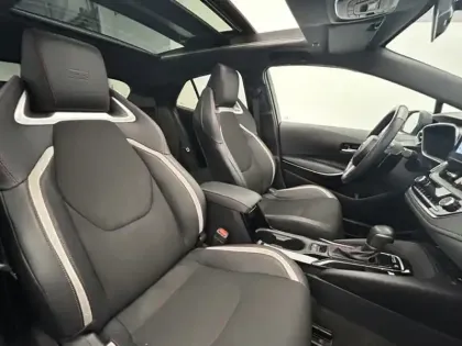 Photo 23 Toyota Corolla Hybride 196h GR Sport Techno TO