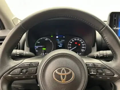 Photo 12 Toyota Yaris Hybride 116h Dynamic