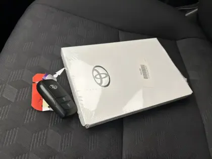 Photo 15 Toyota Yaris Hybride 116h Dynamic