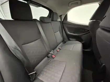 Photo 21 Toyota Yaris Hybride 116h Dynamic