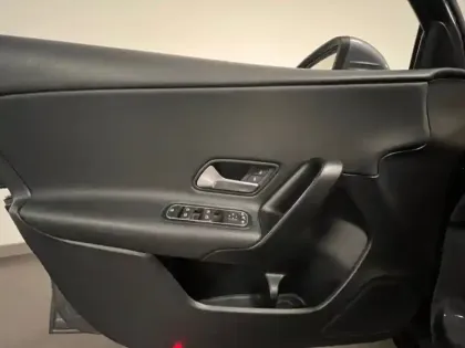 Photo 20 Mercedes Classe A 180 d Business Line