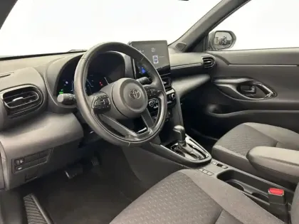 Photo 10 Toyota Yaris Hybride 1.5 HYBRID 130H DESIGN / PACK CARGO