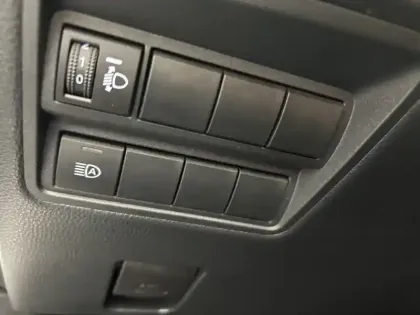 Photo 13 Toyota Yaris Hybride 1.5 HYBRID 130H DESIGN / PACK CARGO