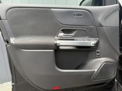 Photo 16 Mercedes Classe B 250+ AMG Line