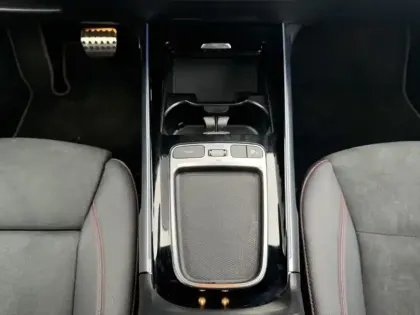 Photo 12 Mercedes Classe B 250+ AMG Line