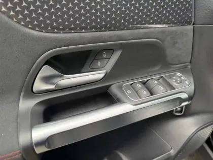 Photo 18 Mercedes Classe B 250+ AMG Line