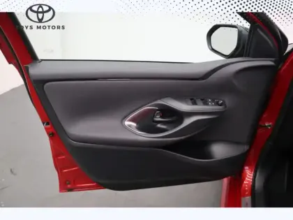 Photo 10 Toyota Yaris Hybride 130h GR SPORT