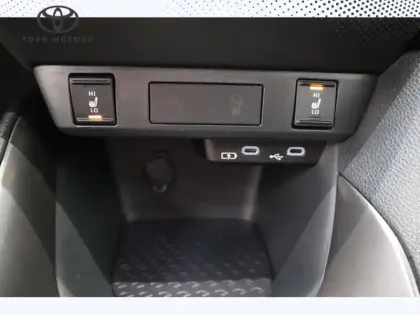 Photo 13 Toyota Yaris Hybride 130h GR SPORT