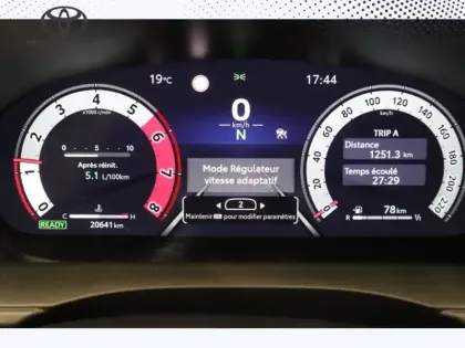 Photo 29 Toyota Yaris Hybride 130h GR SPORT