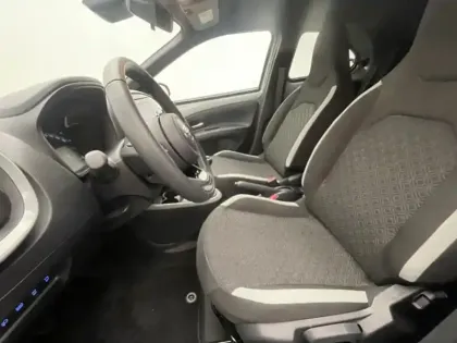 Photo 15 Toyota Aygo 1.0 VVT-i 72 Design Zen & Radars