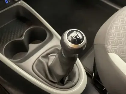 Photo 11 Toyota Aygo 1.0 VVT-i 72 Design Zen & Radars