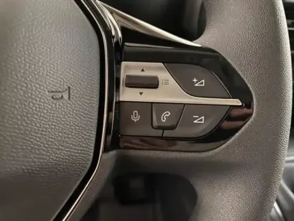 Photo 10 Peugeot Partner  M Diesel 100ch Pack Premium Connect