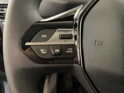 Photo 11 Peugeot Partner  M Diesel 100ch Pack Premium Connect