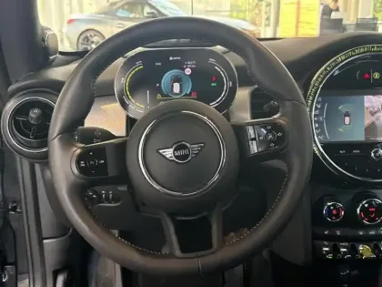 Photo 5 Mini Mini  Cooper SE 184ch Edition Premium Plus BVA 5CV