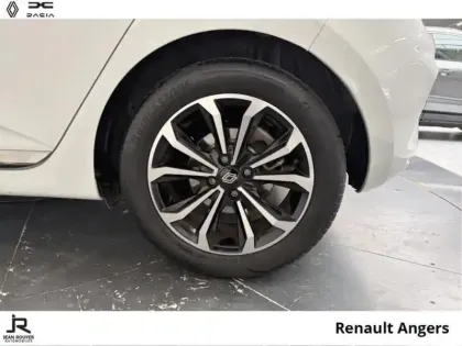 Photo 7 Renault Clio  1.6 E-Tech 145ch full hybrid Techno