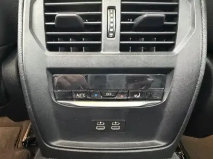 Photo 6 BMW Serie 3 Série 3 330eA 292ch Luxury 10cv