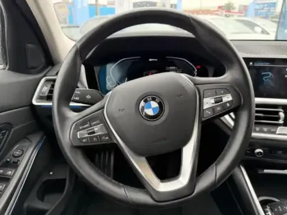 Photo 8 BMW Serie 3 Série 3 330eA 292ch Luxury 10cv