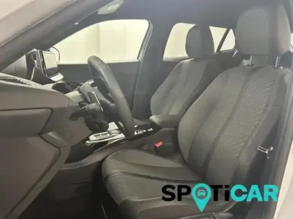 Photo 9 Peugeot 2008  1.2 Hybrid 145ch Allure e-DCS6