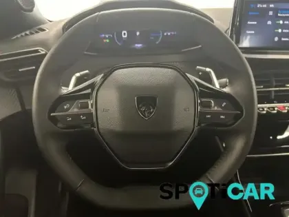 Photo 8 Peugeot 2008  1.2 Hybrid 145ch Allure e-DCS6