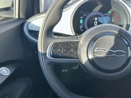 Photo 11 Fiat 500  e 118ch Icône Plus (Pack Style)