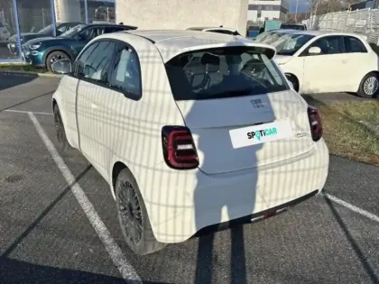 Photo 6 Fiat 500  e 118ch Icône Plus (Pack Style)