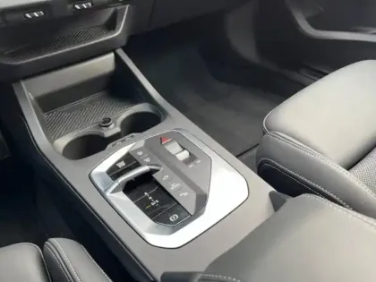 Photo 13 BMW Serie 1 Série 1 120A 170ch M Sport DKG7