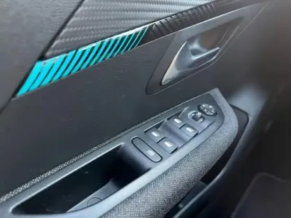 Photo 10 Peugeot 208  1.2 PureTech 100ch S&S Style 118g