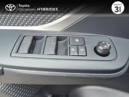 Photo 13 Toyota C-HR  1.8 Hybride 122ch Dynamic E-CVT