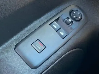 Photo 9 Peugeot Partner  Standard 1.6 BlueHDi 100ch Premium